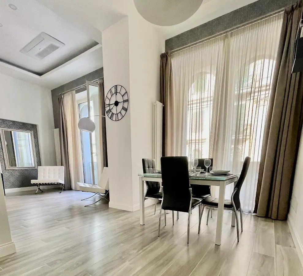 נאפולי Duomo Platinum Apartments
