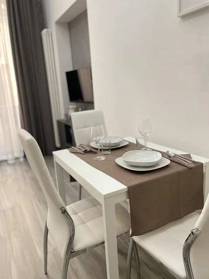 Duomo Platinum Apartments Naples 0*,