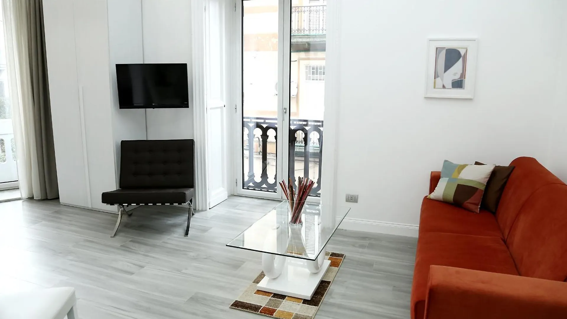 Duomo Platinum Apartments Naples Italy