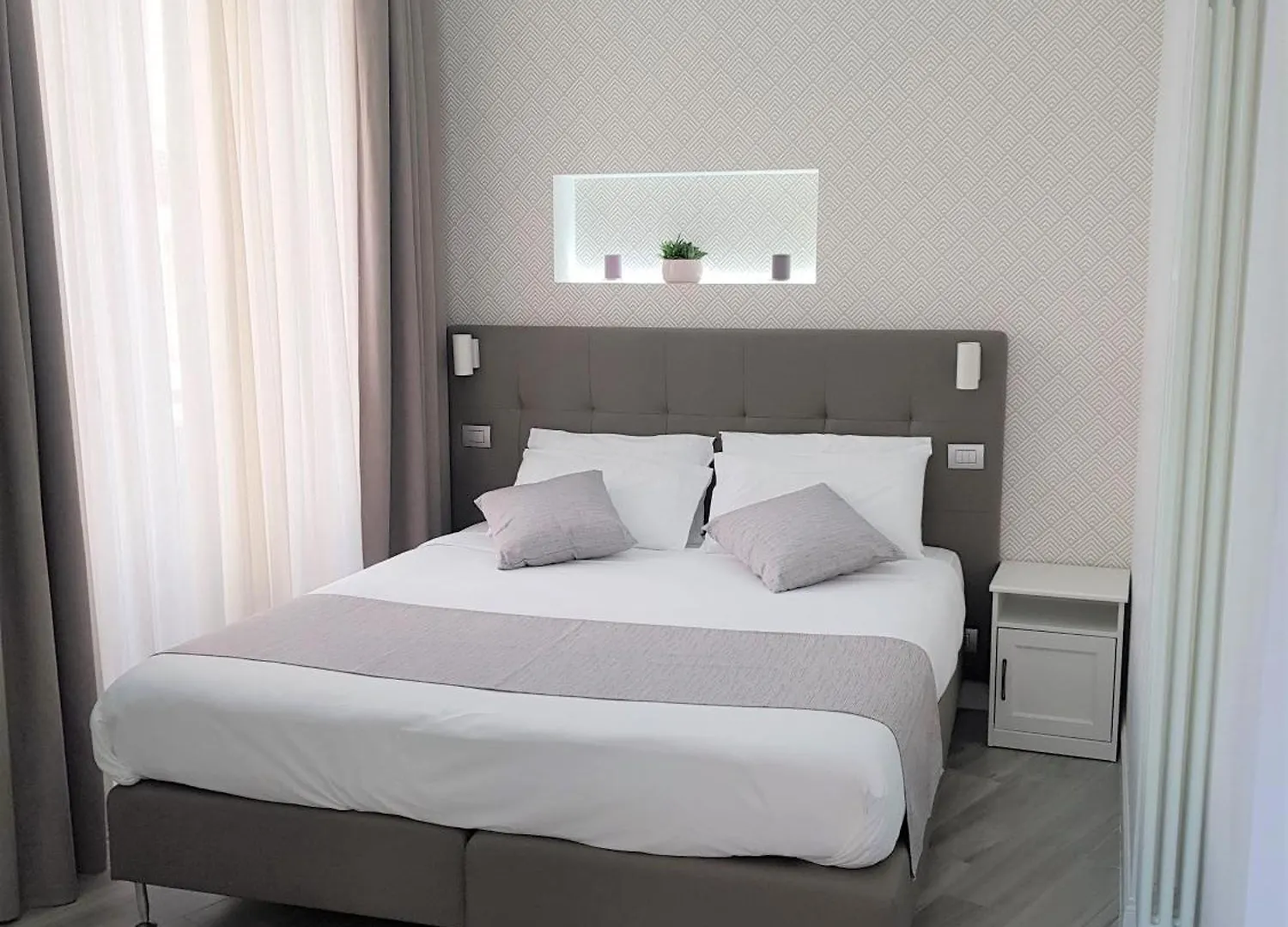 Duomo Platinum Apartments Neapel 0*,